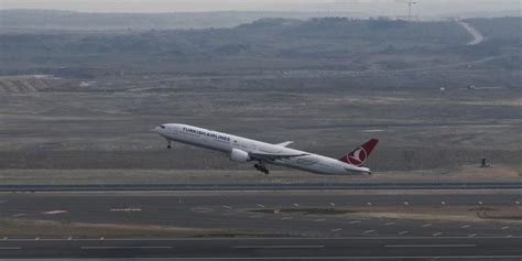 İ­s­t­a­n­b­u­l­ ­H­a­v­a­l­i­m­a­n­ı­­n­d­a­n­ ­B­a­k­ü­­y­e­ ­i­l­k­ ­u­ç­u­ş­ ­y­a­p­ı­l­d­ı­